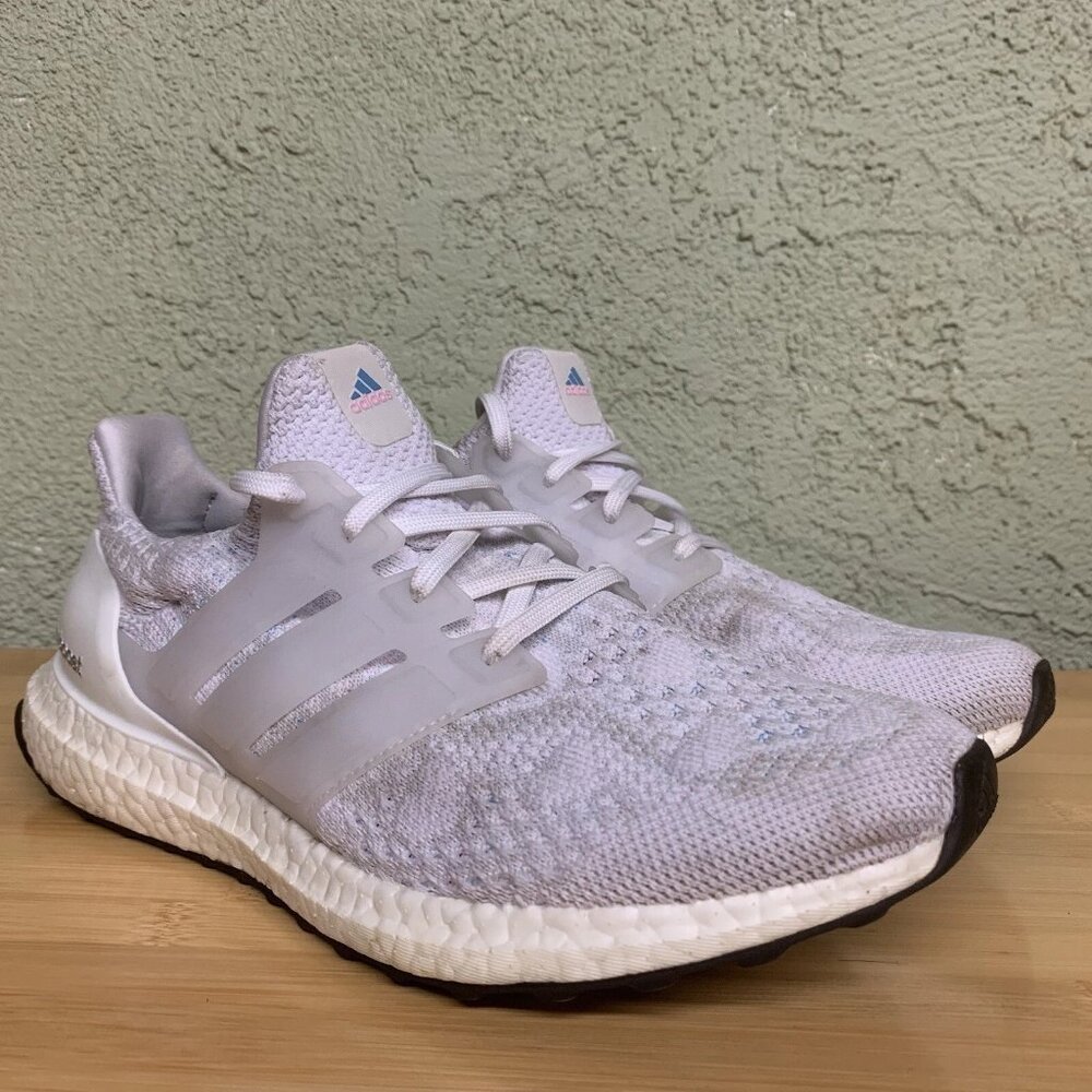 Size 9.5‎ - Adidas UltraBoost 5.0 DNA Running Shoes White Grey GX4106 Women